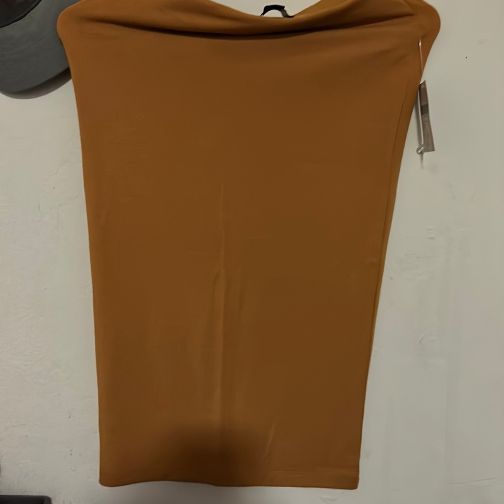 Forever gold passed the knees gold size small brand new with tags
